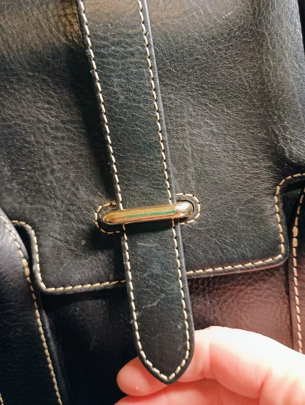 Dooney & Bourke Black Medium Priscilla Tumbled Leather Messenger Satchel